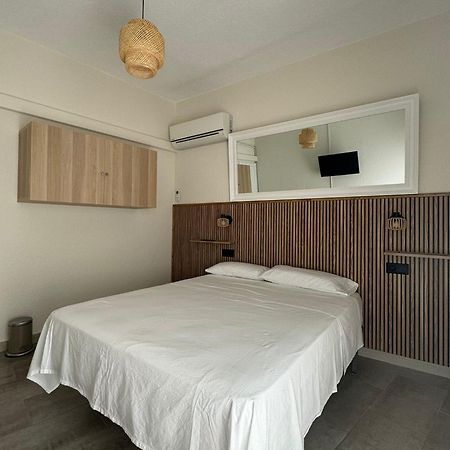 Hostal Restaurant Casa Comaulis La Vajol 外观 照片