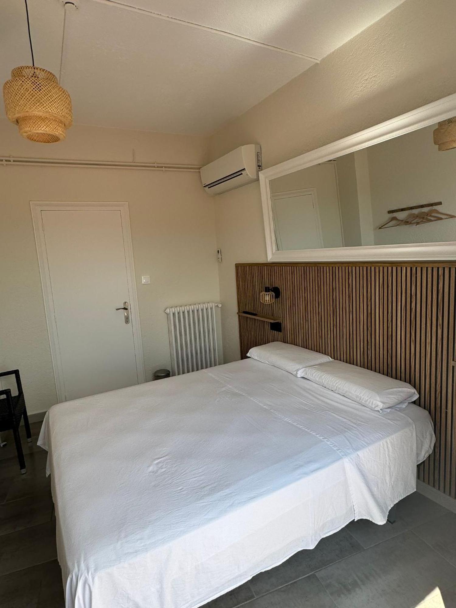 Hostal Restaurant Casa Comaulis La Vajol 外观 照片